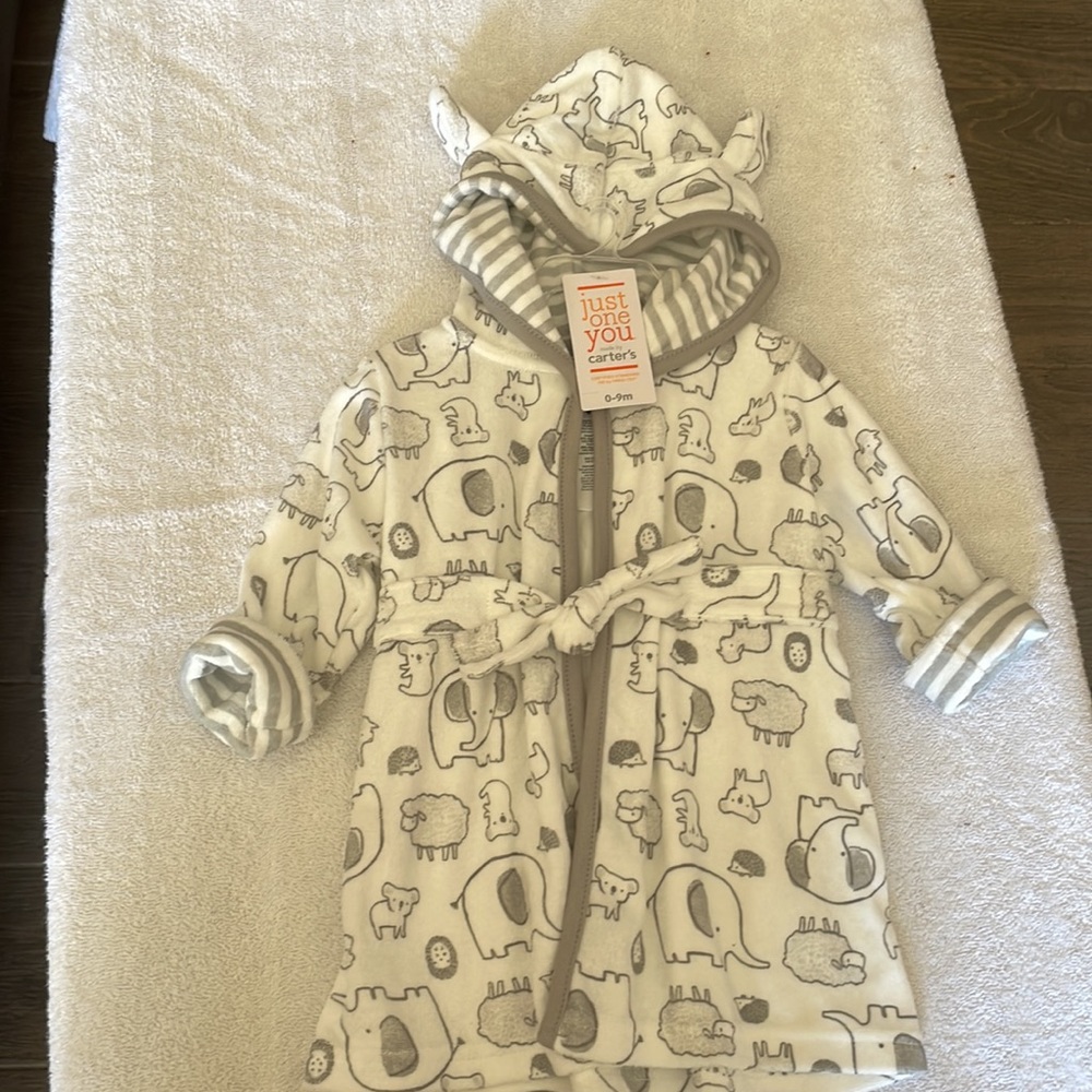 Carter’s just one you. Baby bathrobe 0-9 Months - Picture 5 of 5